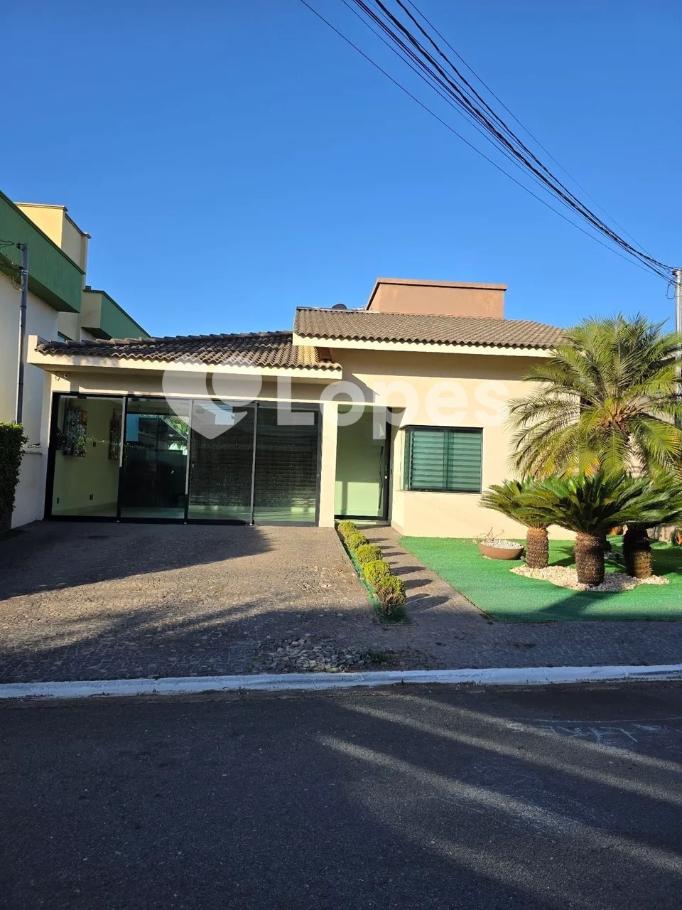 Casa Térrea no Jardins Madri | 3 Suítes Plenas | Semi - mobiliada