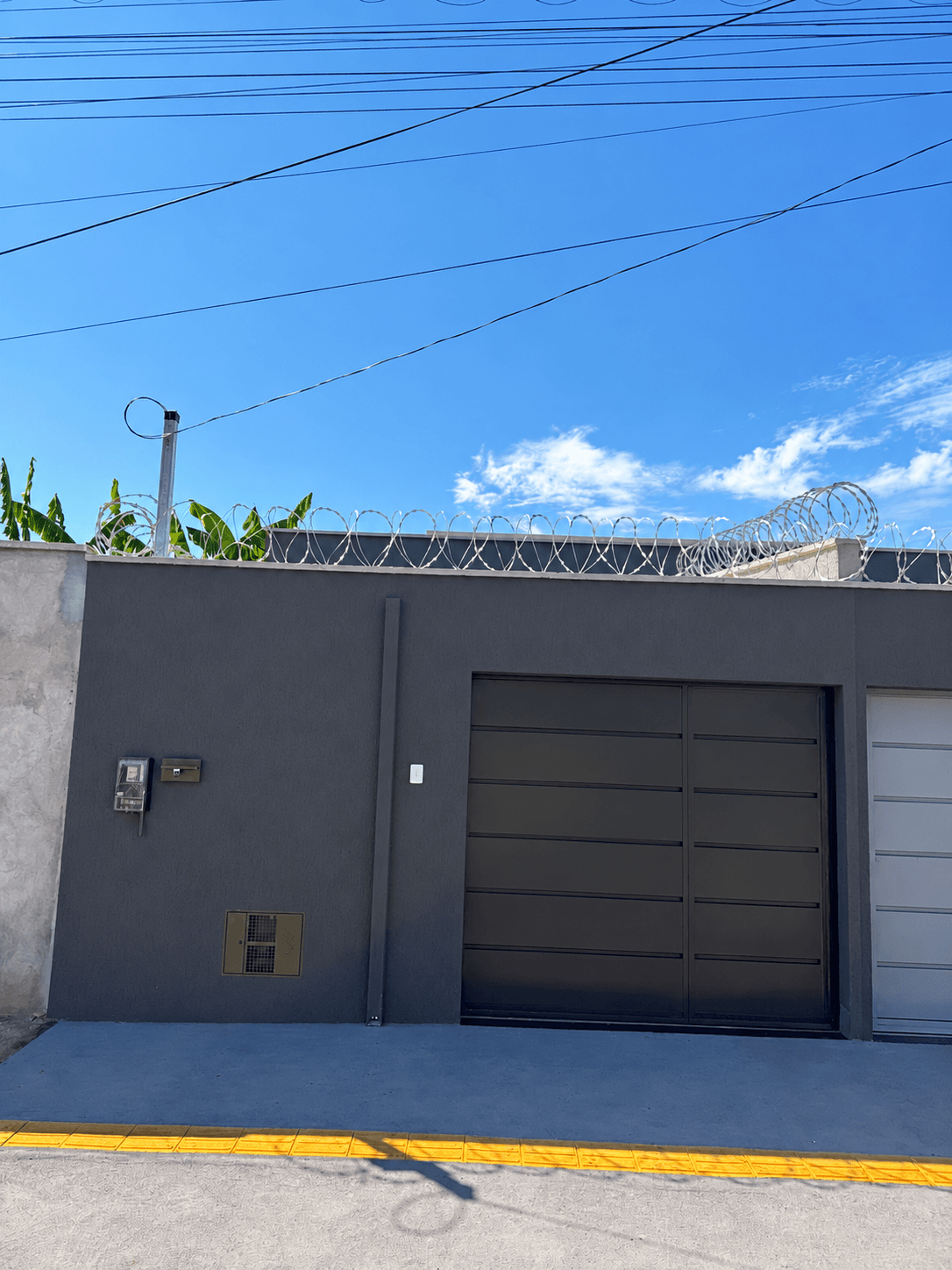 Casa no Setor Orlando de Morais, Goiânia - Entrada de R$ 22 mil, 2 quartos, Suíte e Área Gourmet