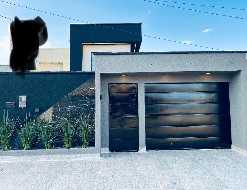 CASA EM GUAPÓ