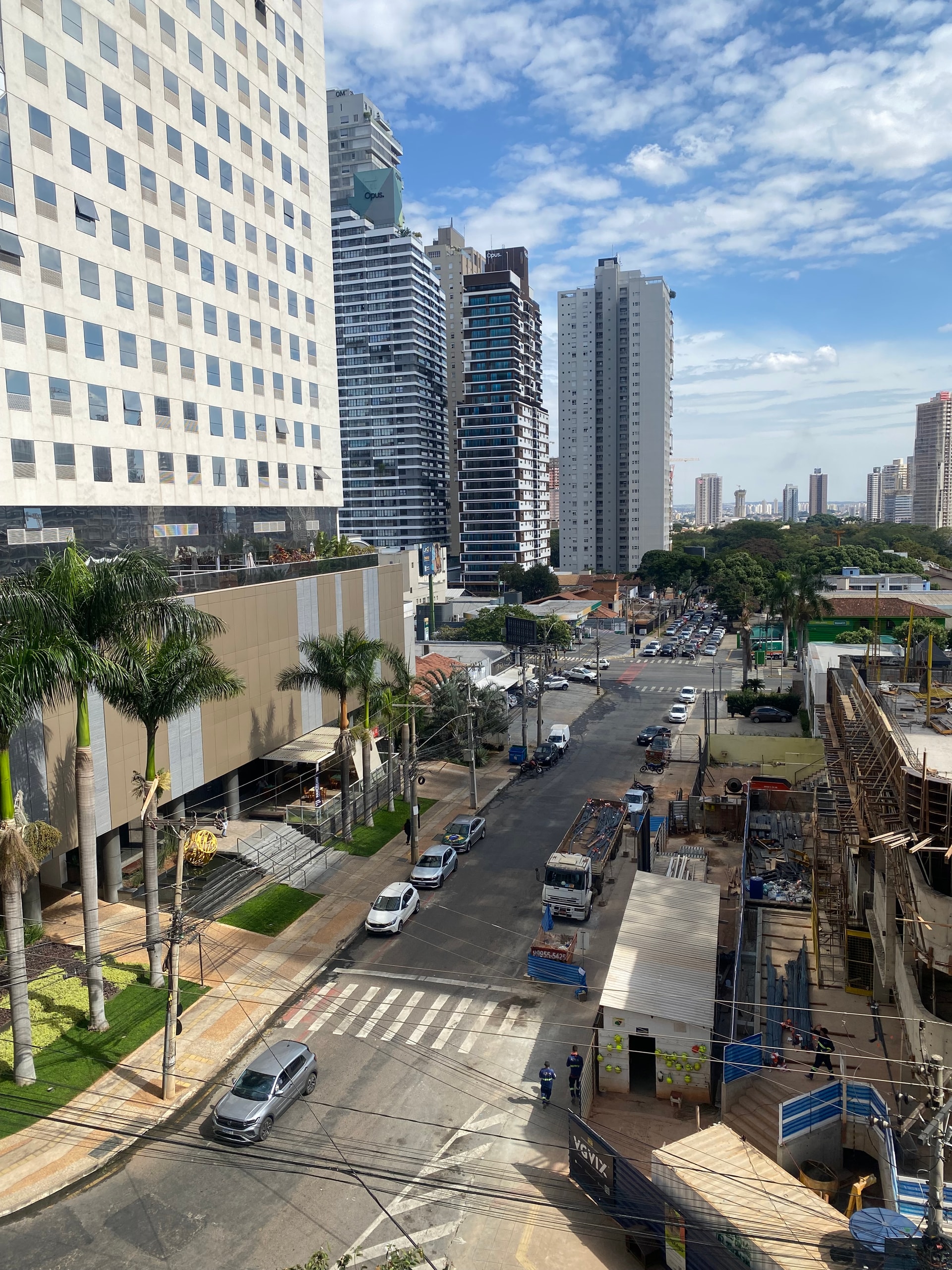 Oportunidade! Apartamento com 2 Quartos com Vista ao Vaca Brava com Lazer completo!