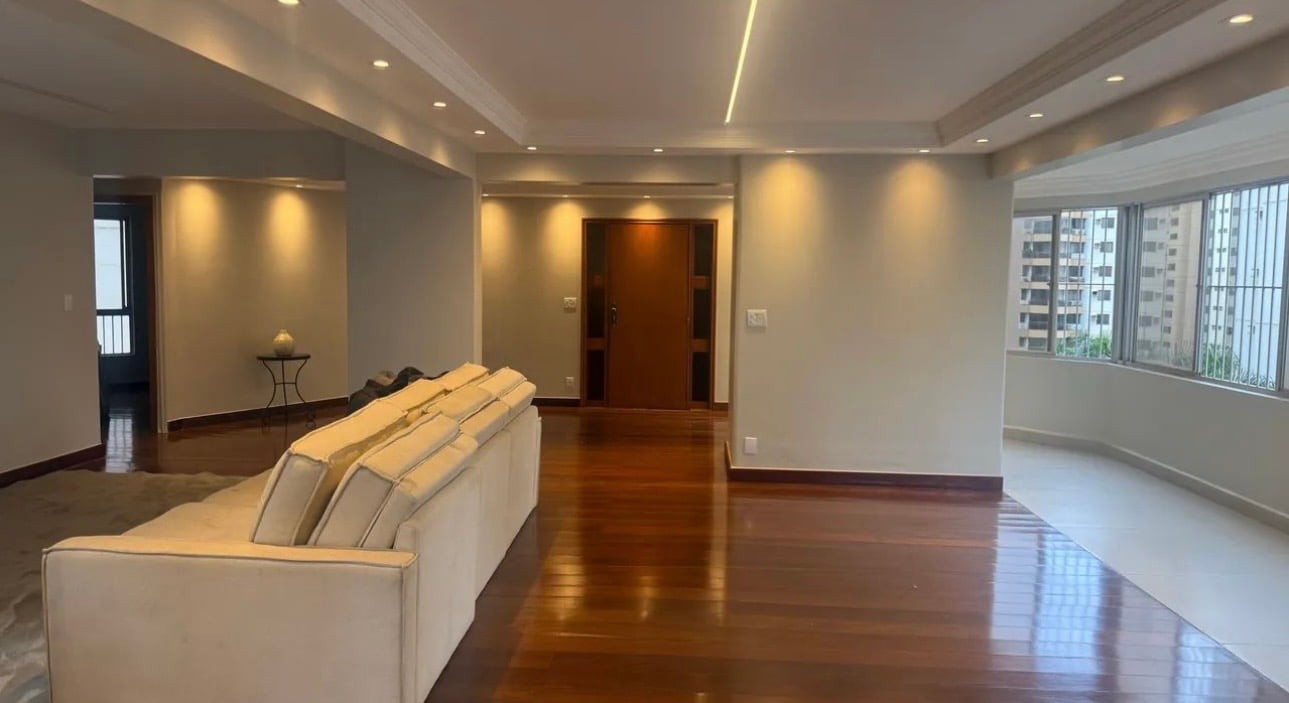 Excelente apartamento no Setor Bueno próx ao Parque Vaca Brava * Ed Biarritz *