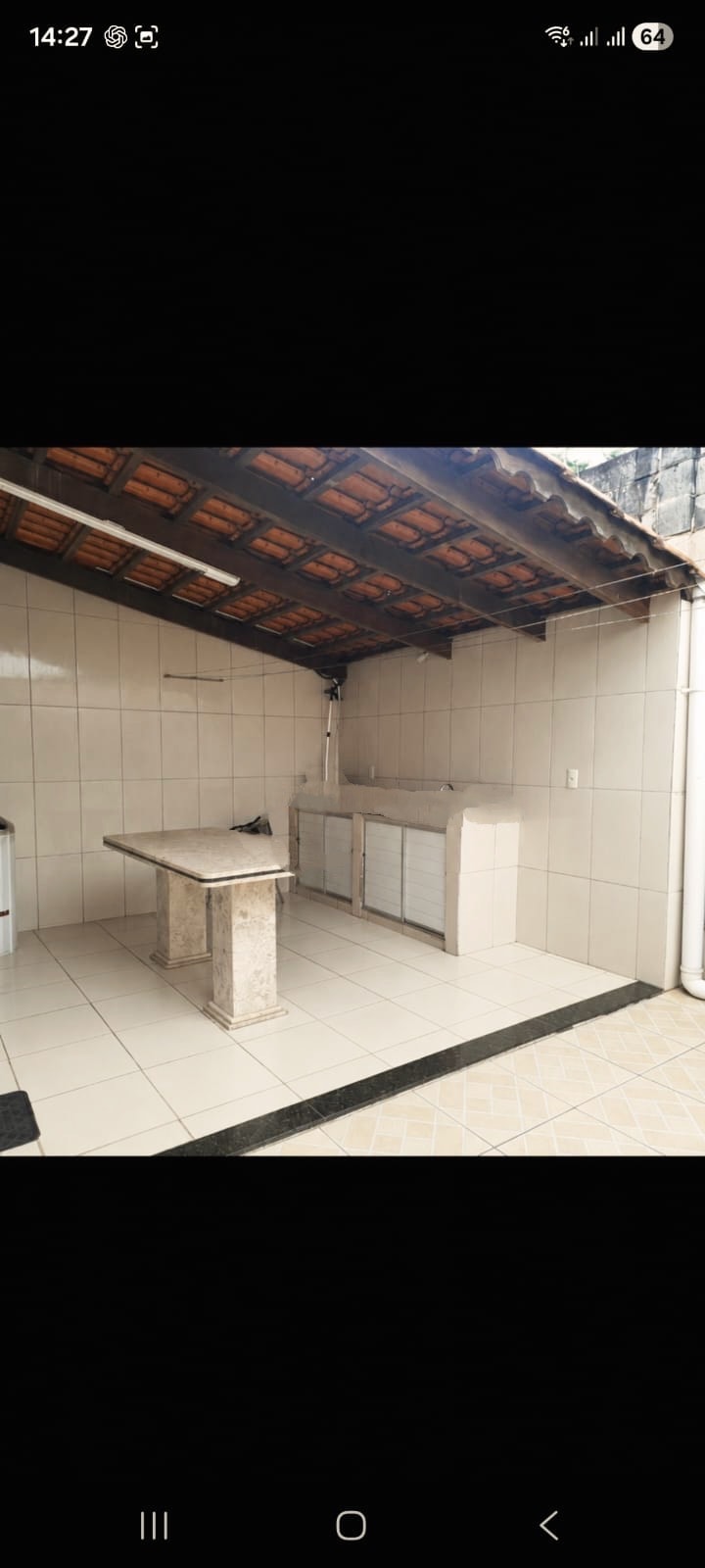 Casa 3 Quartos com Suíte em Condomínio Fechado, Quintal Armários Planejados, 100m²