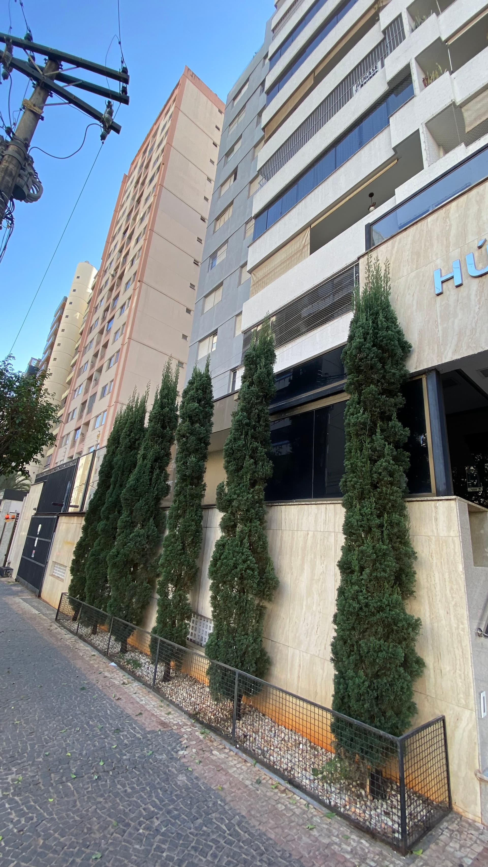Apartamento 3 Quartos no Setor Bueno — Edifício Húngaro