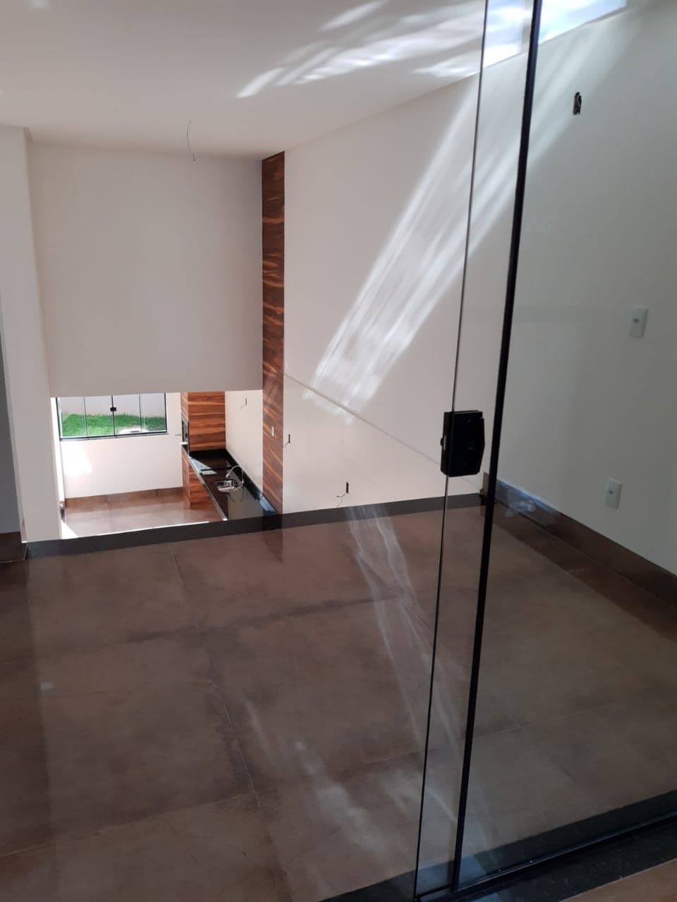 Sobrado 3 Quartos com Suíte e Quintal Próximo ao Passeio das Águas Amplo e Arejado, 2 Vagas R$ 580 Mil