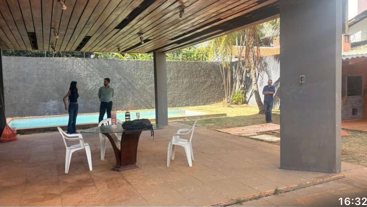LOTE A VENDA NO SETOR BUENO AO LADO DO BRETAS
