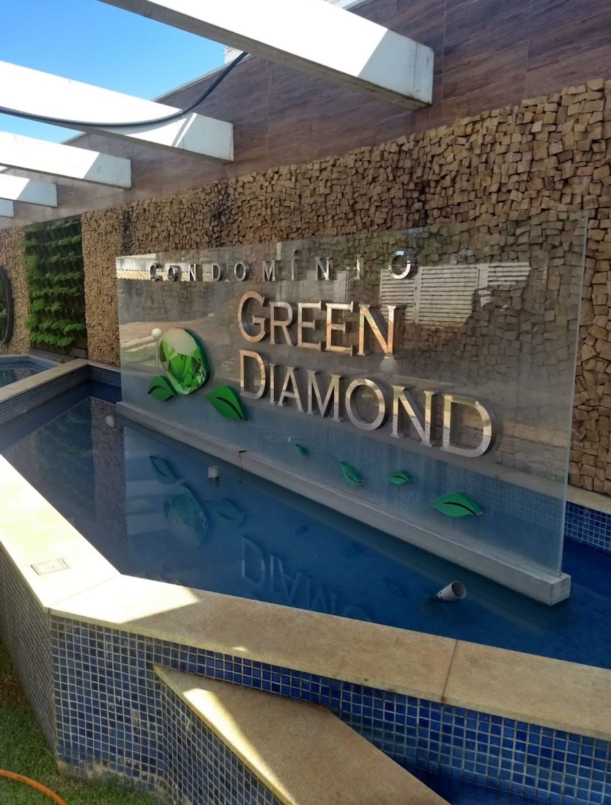 Sobrado em Condomínio Fechado - Green Diamond - Próximo Setor Jao - Santa Genoveva
