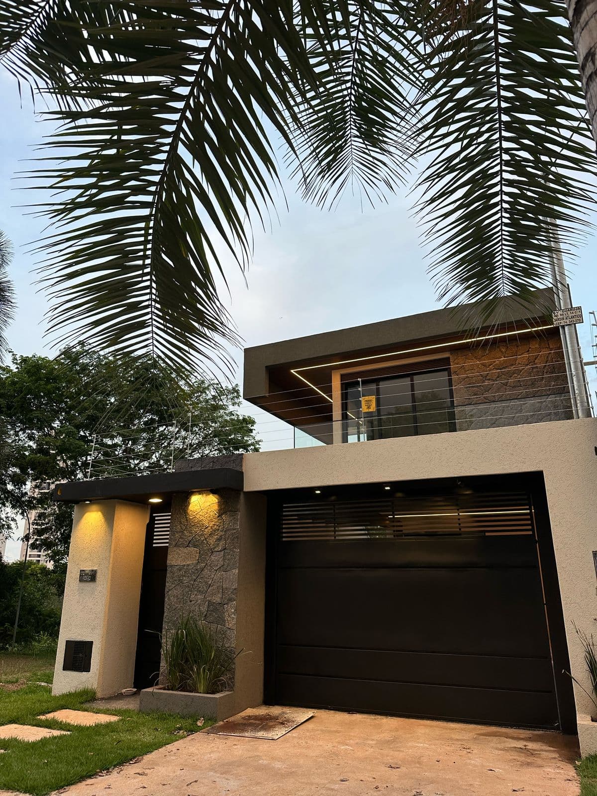Sobrado com 3 suíte próximo Parque Cascavel - Jardim Atlântico