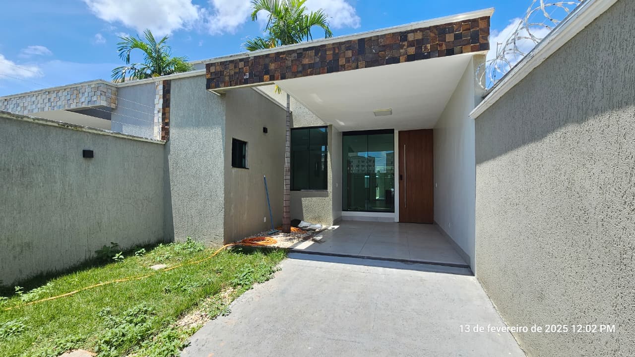 Casa com 3 quartos no Residencial Canadá