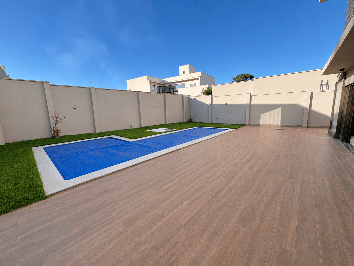 Sobrado Alto Padrão à Venda Portal do Sol Garden 4 Suítes 351 m² Luxuoso Sobrado no Portal do Sol Garden 580 m² de Terreno Goiania