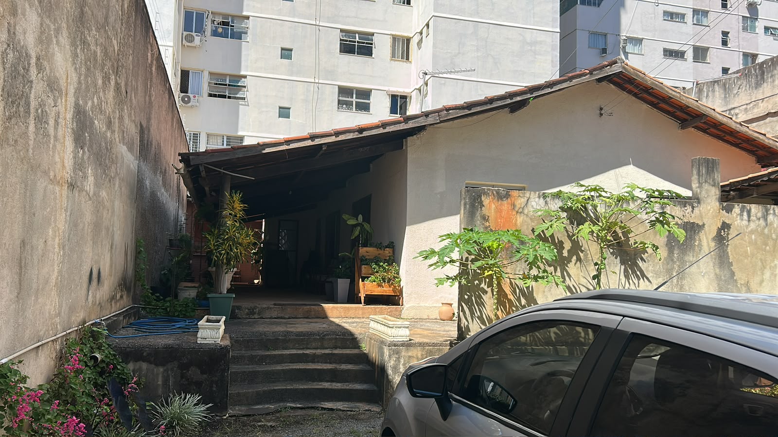 CASA RUA T64 SETOR BELA VISTA OTIMA LOCALIZAÇÃO
