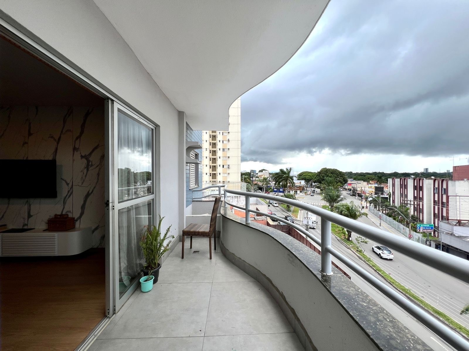 Apartamento de 3 quartos sendo 2 suítes 98 M² no setor Alto da Gloria