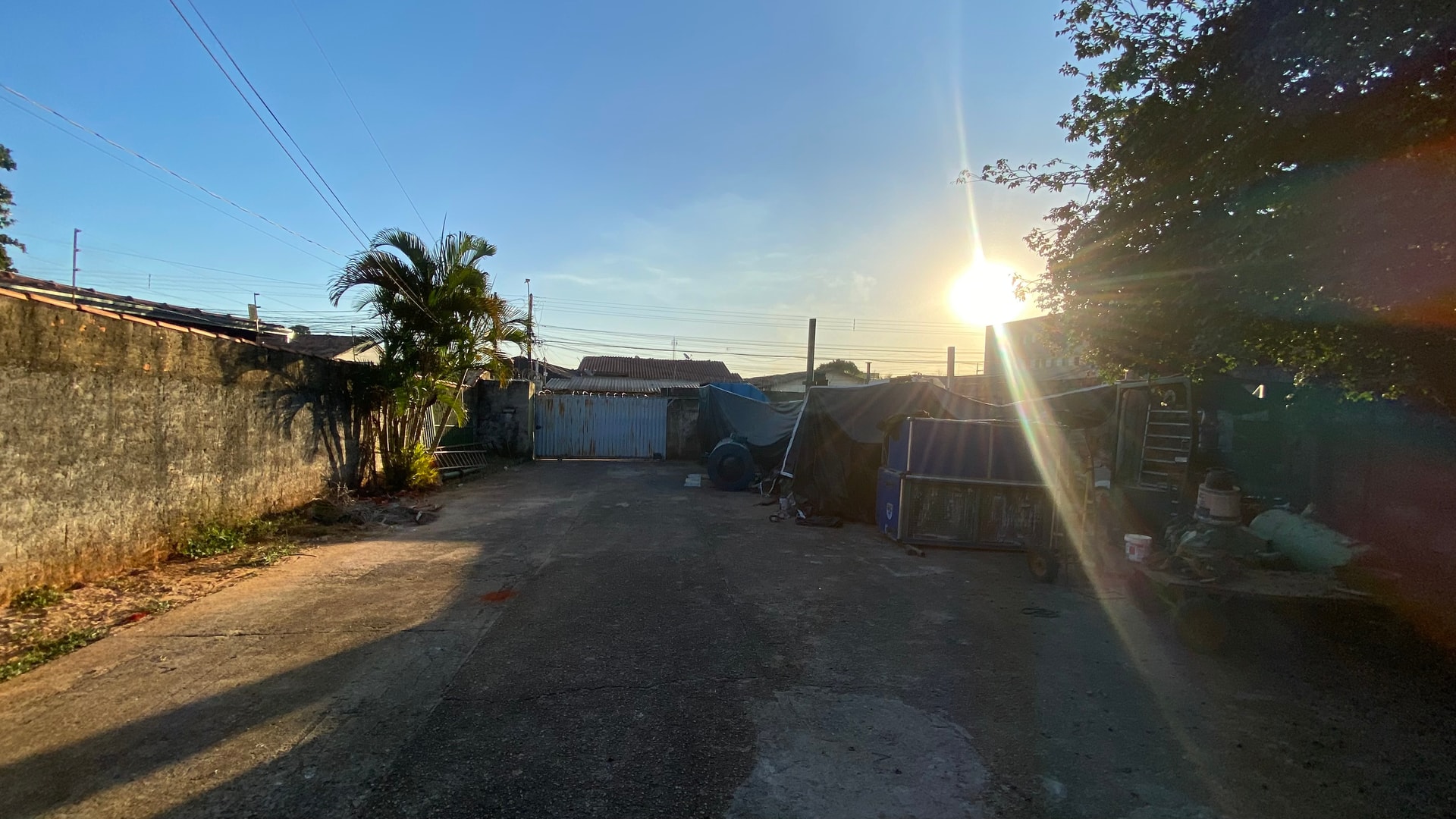 Lote de 520 m² com Casa – Excelente Localização Abaixo da T-63