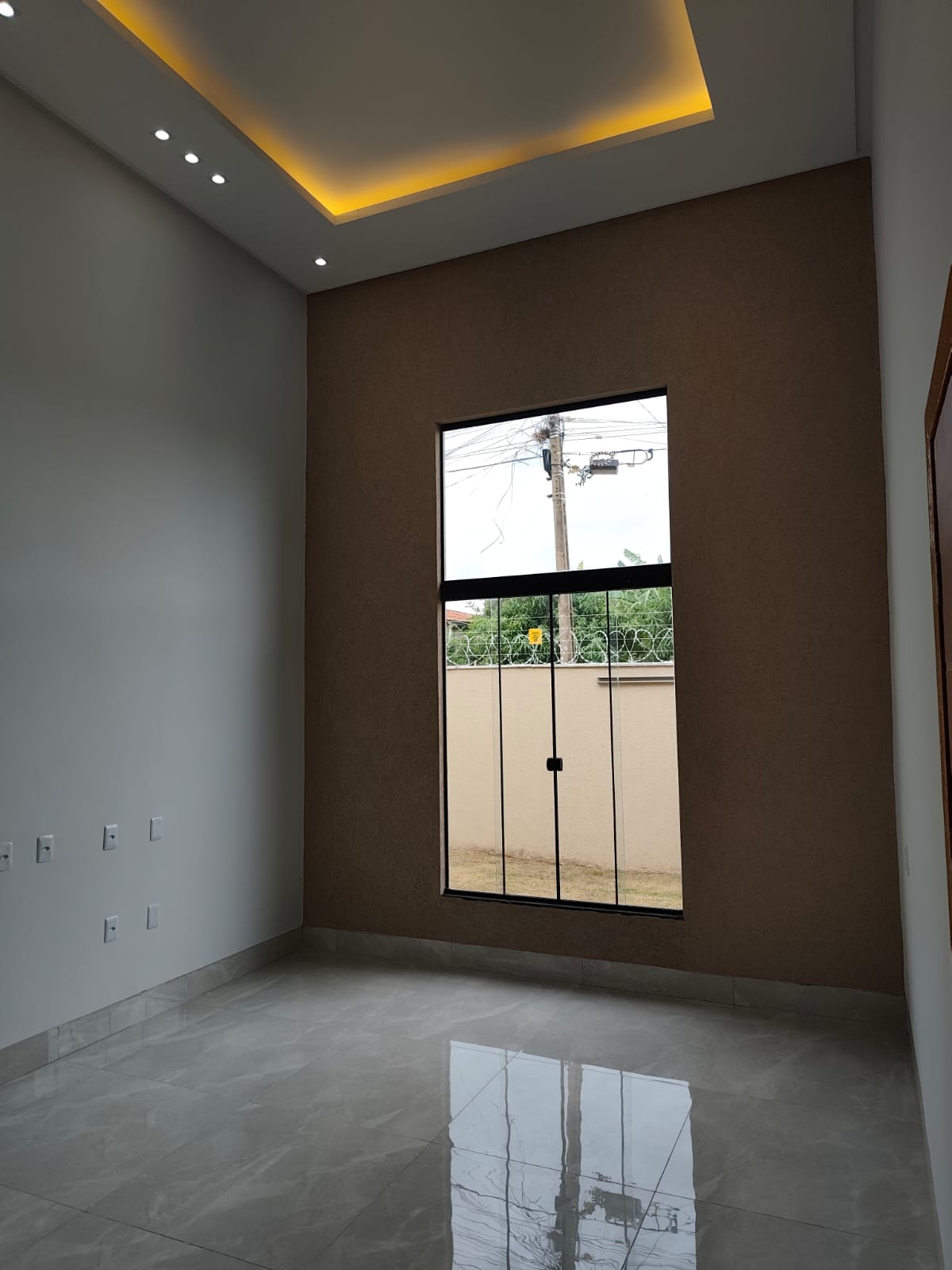 🚨 CASA MODERNA | 3Q (1 SUÍTE) | PÉ DIREITO DUPLO + ÁREA GOURMET 🚨