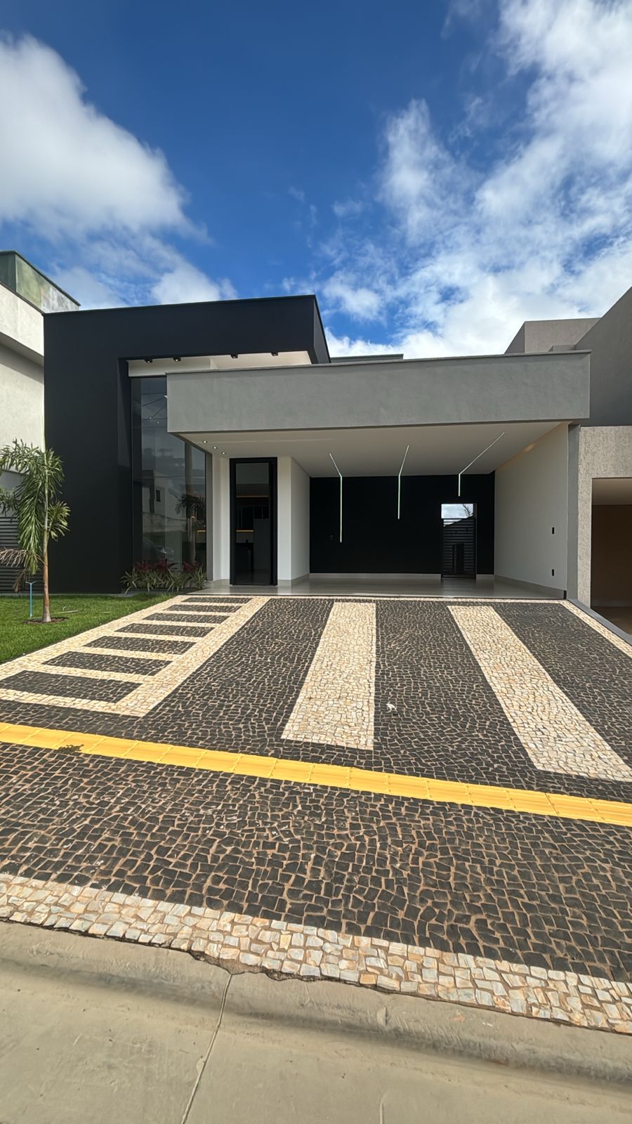 Casa no Condomínio Jardins Bolonha Alto padrão e conforto Semi mobiliada