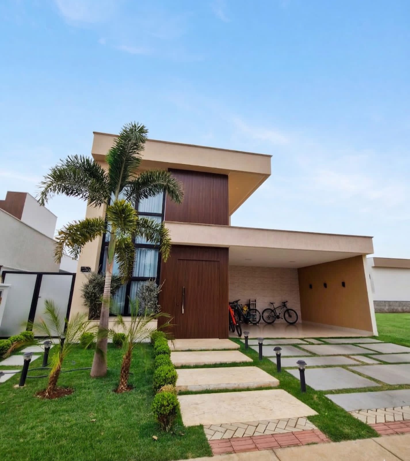 Casa de Alto Padrão Parqville Jacarandá