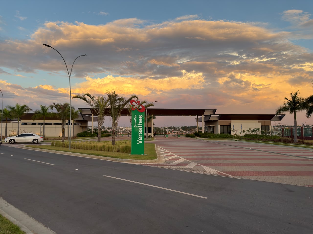VENDA DE ÁGIO JARDINS VERSALHES LOTE DE 211,20m