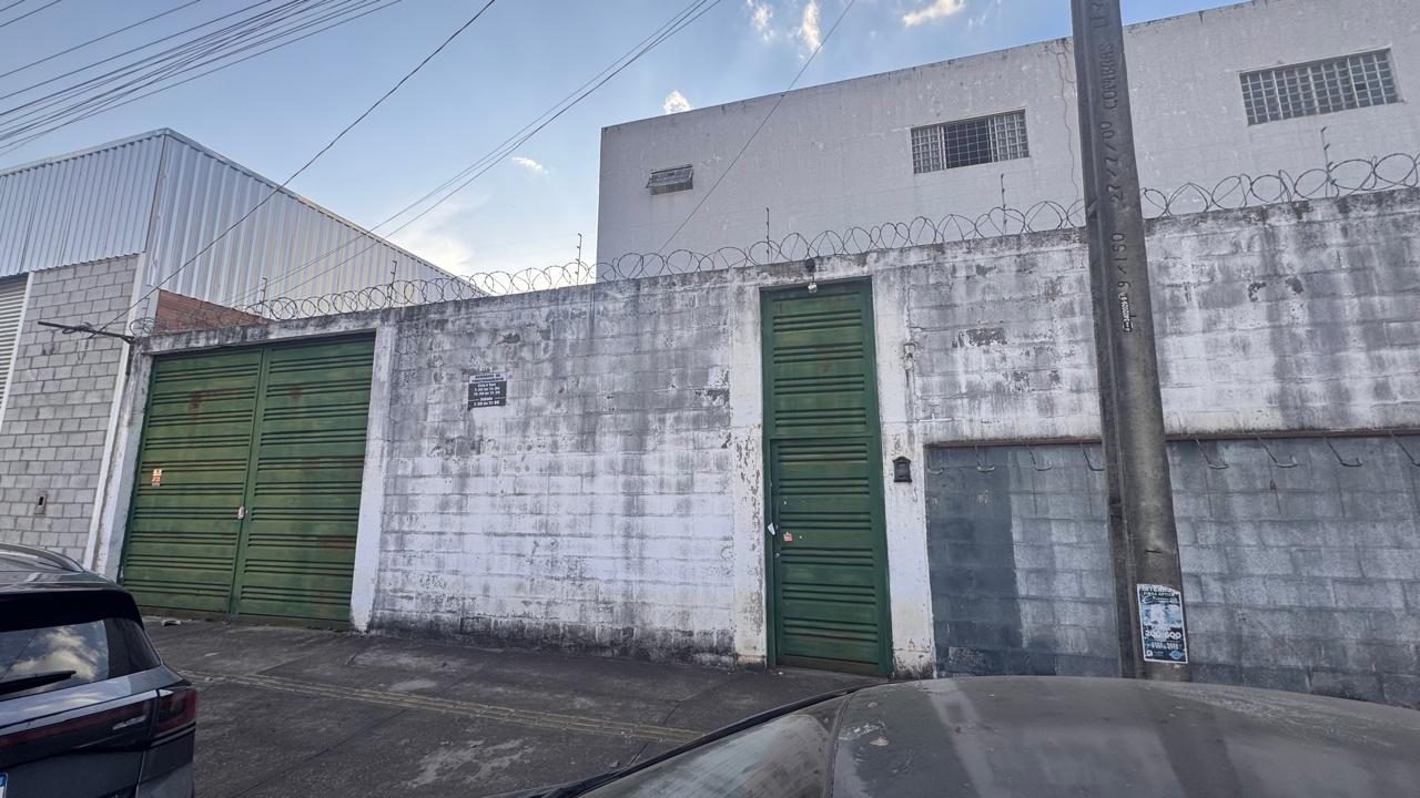GALPÃO COMERCIAL À VENDA | ESTRUTURA PARA EMPRESA E INVESTIMENTO