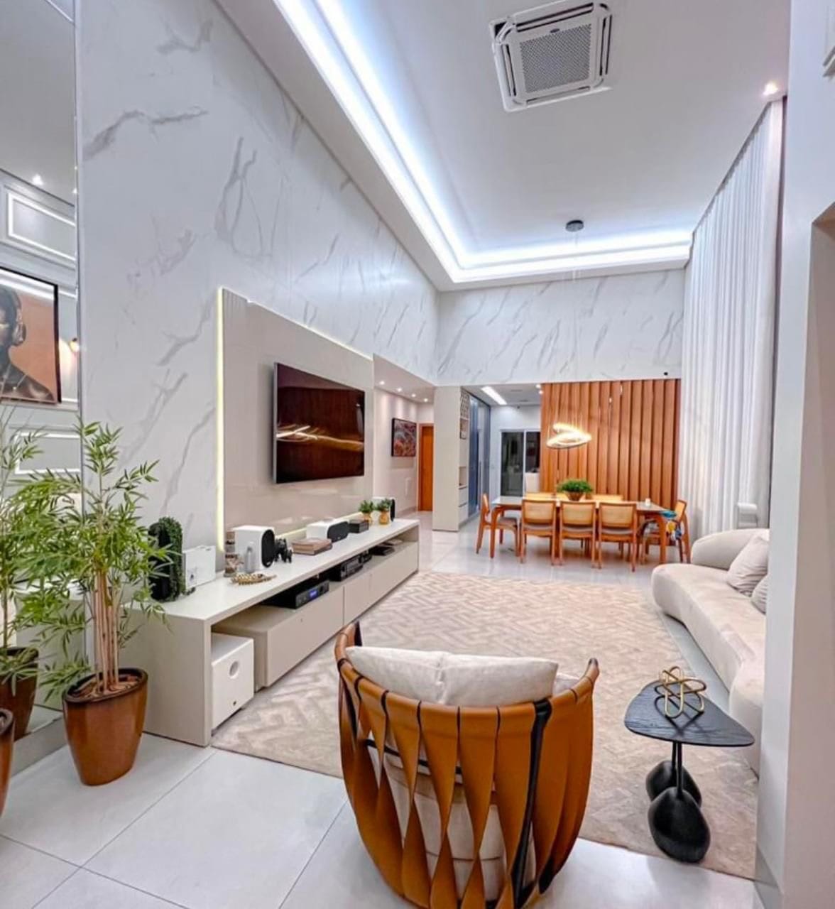 Excelente Casa Térrea 220m² - Jardins Nápoles - Senador Canedo