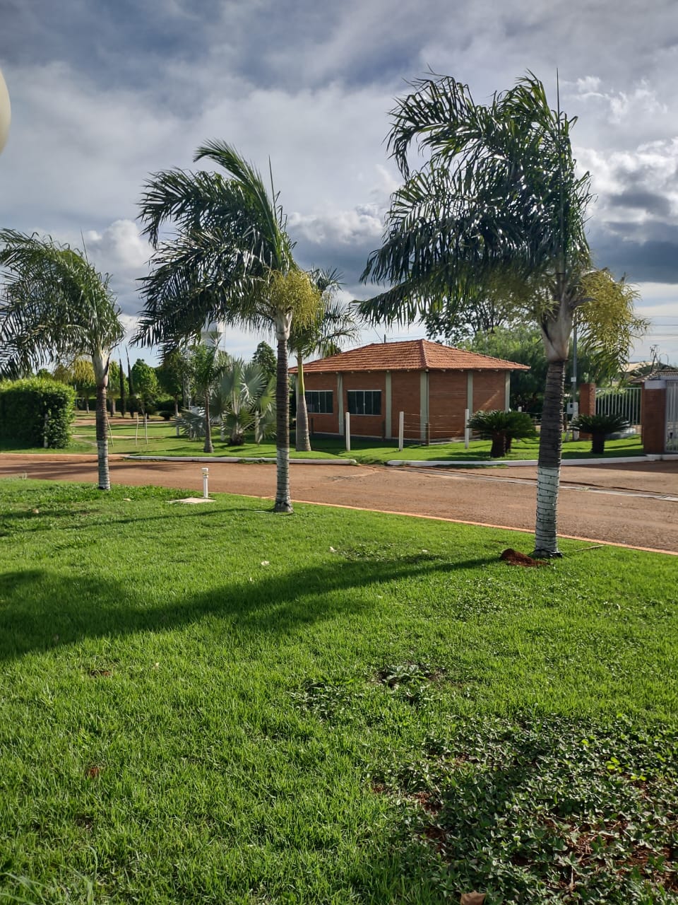 Lote no condomínio fechado de chácara Recanto D'Italia