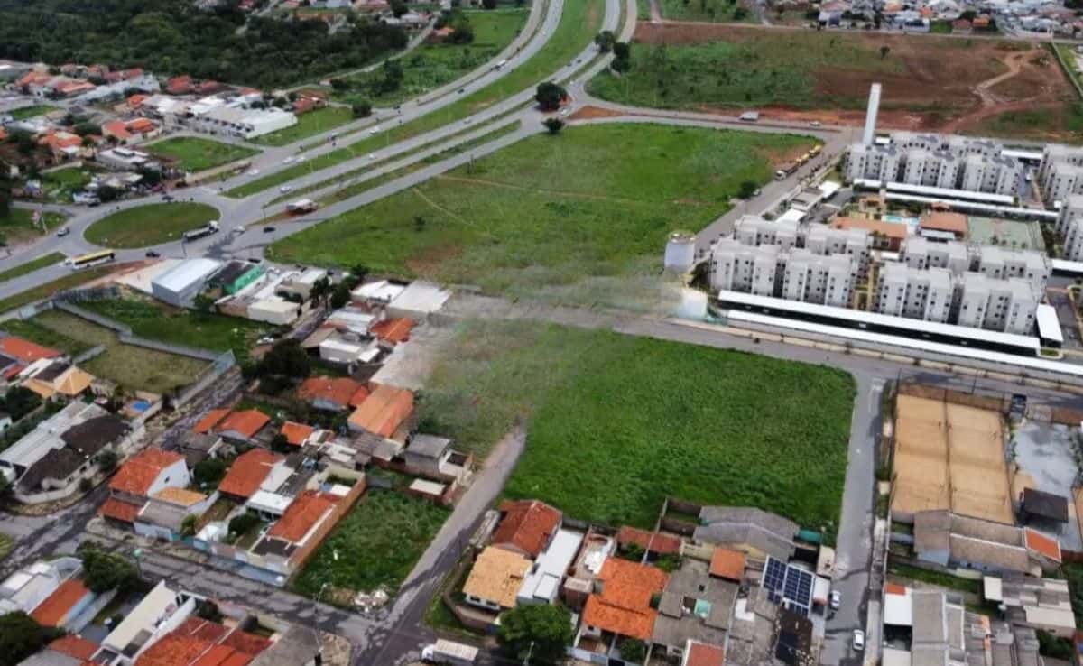Área estratégica a venda - Condomínio das Esmeraldas