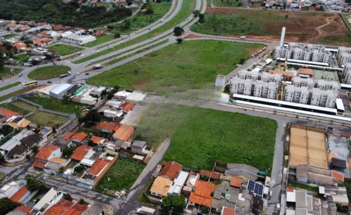 Área estratégica a venda - Condomínio das Esmeraldas