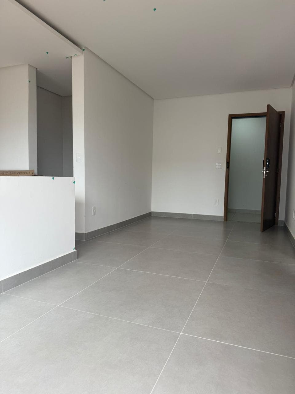 Apartamento Garden, Novo com mais de 20 metros de área externa, com suíte e varanda.