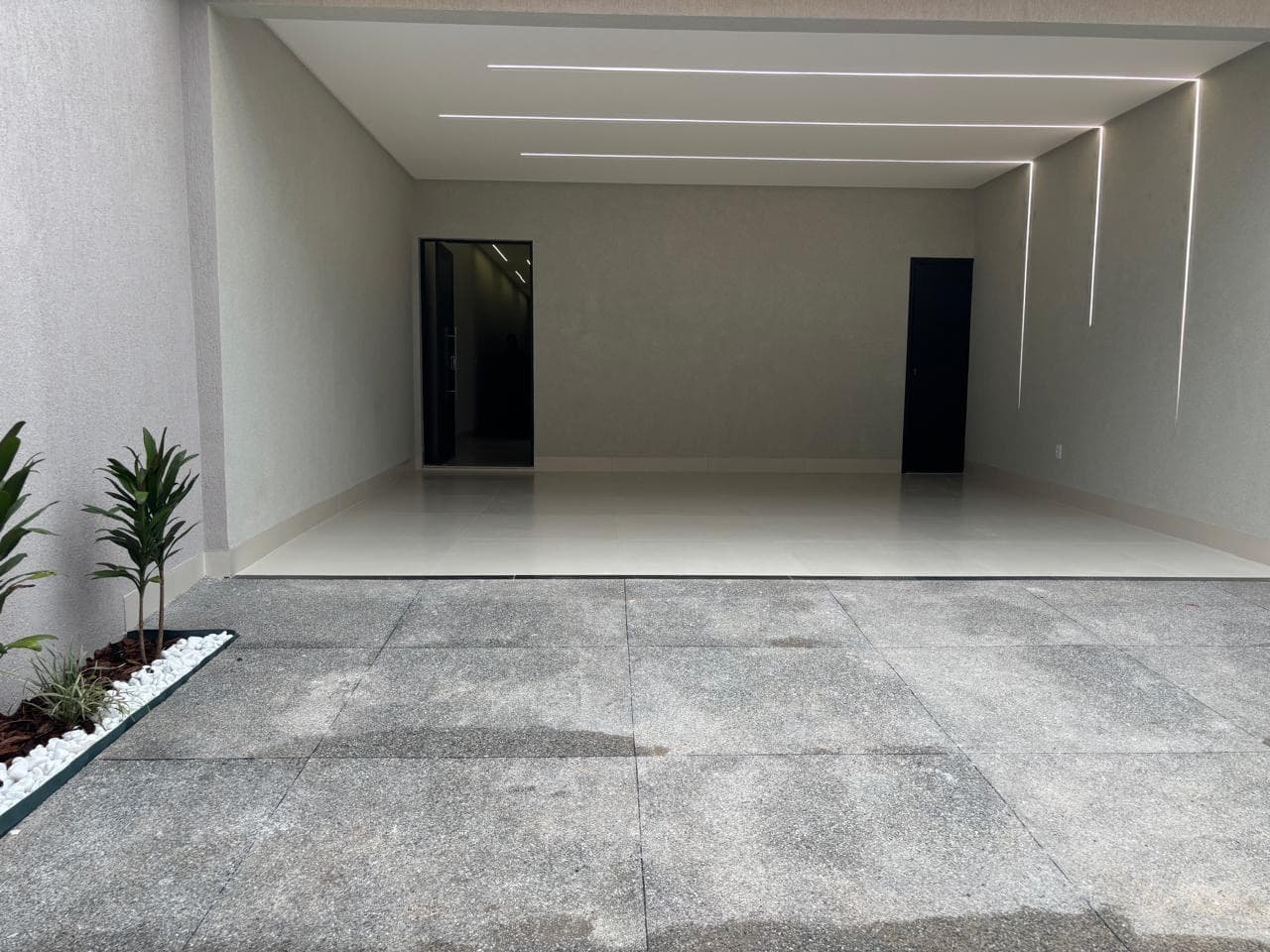 Casa no setor Vila Boa com 3 quartos com 2 suítes americanas Fachada personalizada