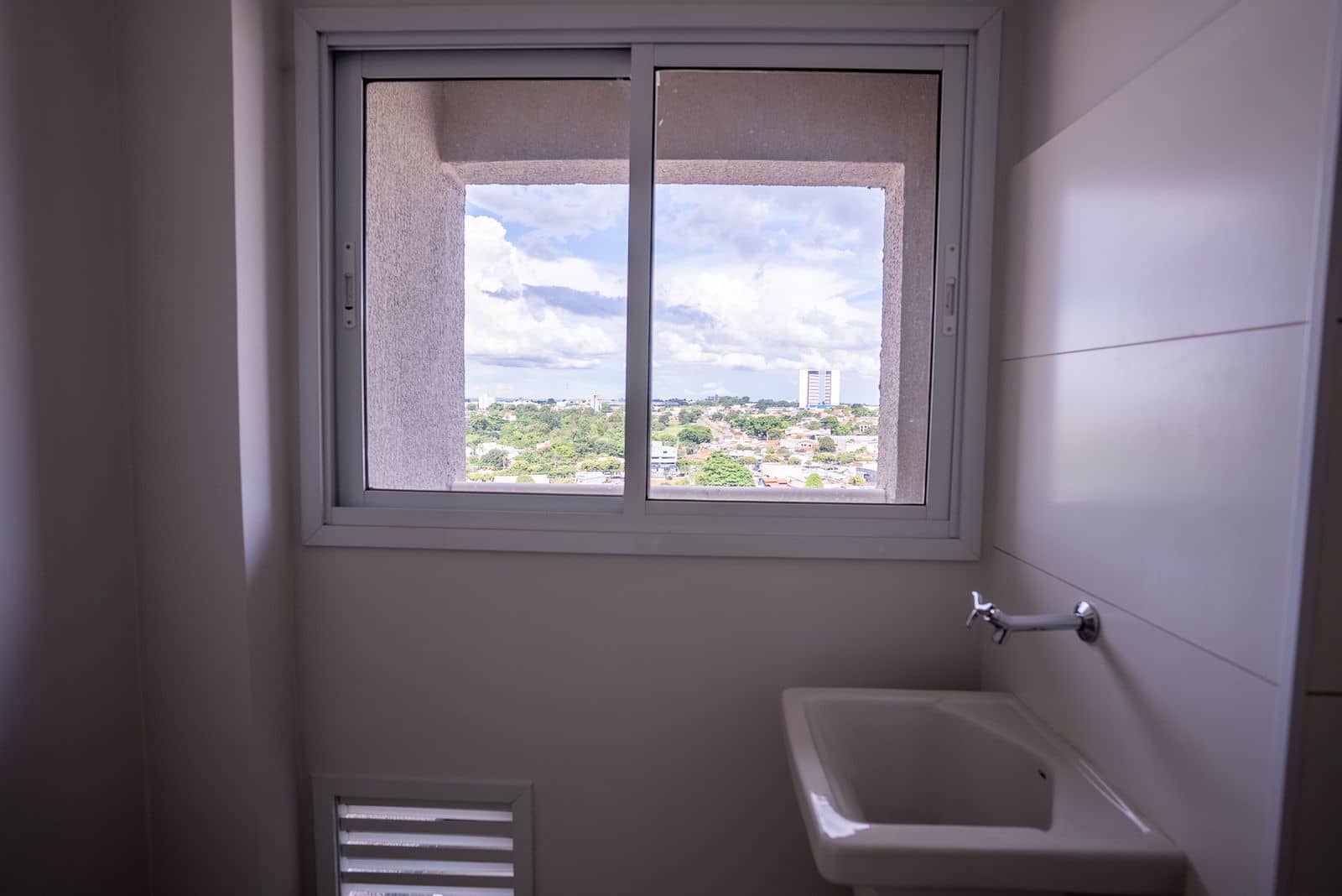 Apartamento novo localizado no Parque Amazônia prédio com rooftop!