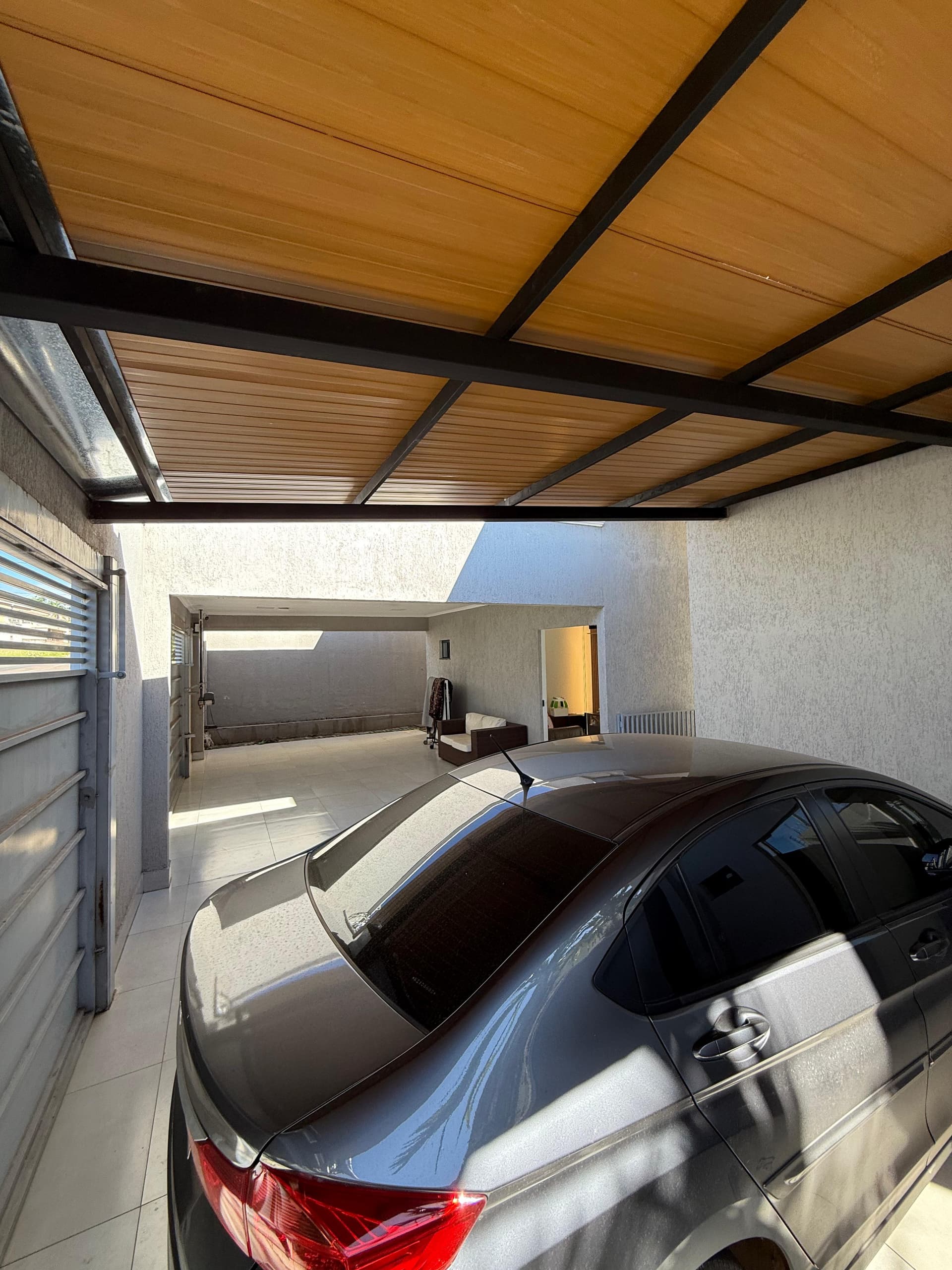Casa Térrea de Alto Padrão – Parque Anhanguera com 3 suítes (pode ser transformada em 4q)