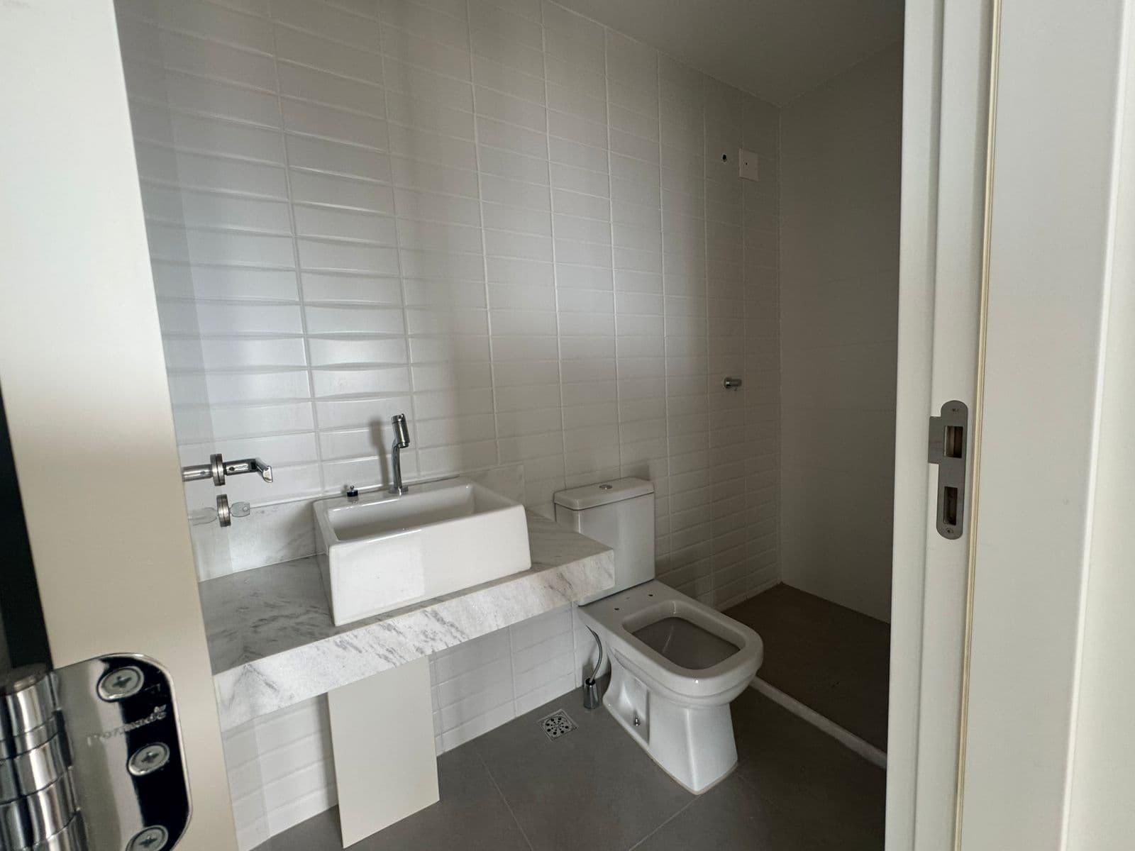 Apartamento com 2 / suítes no ID Vida Urbana Andar alto com 2 vaga de garagem