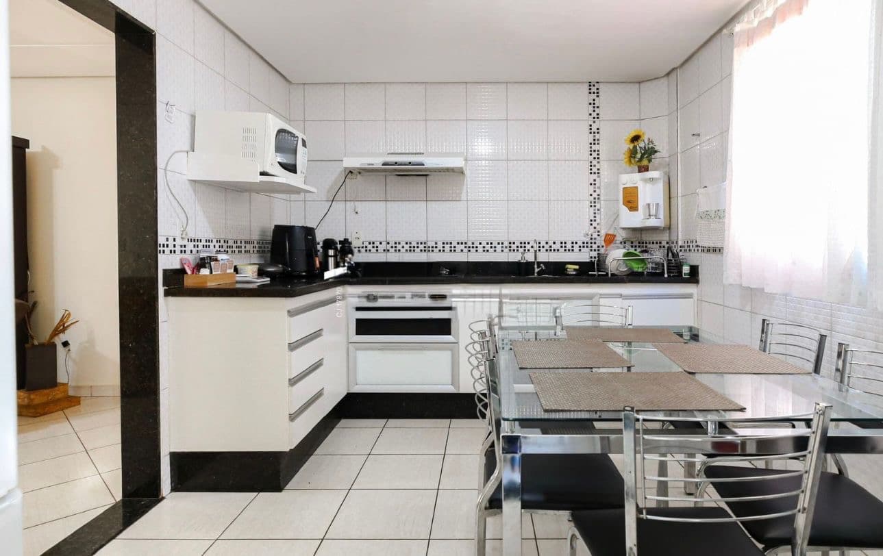 Apartamento à venda no Residencial Mafrata no Setor Sudoeste (divisa com Jd América) em Goiânia
