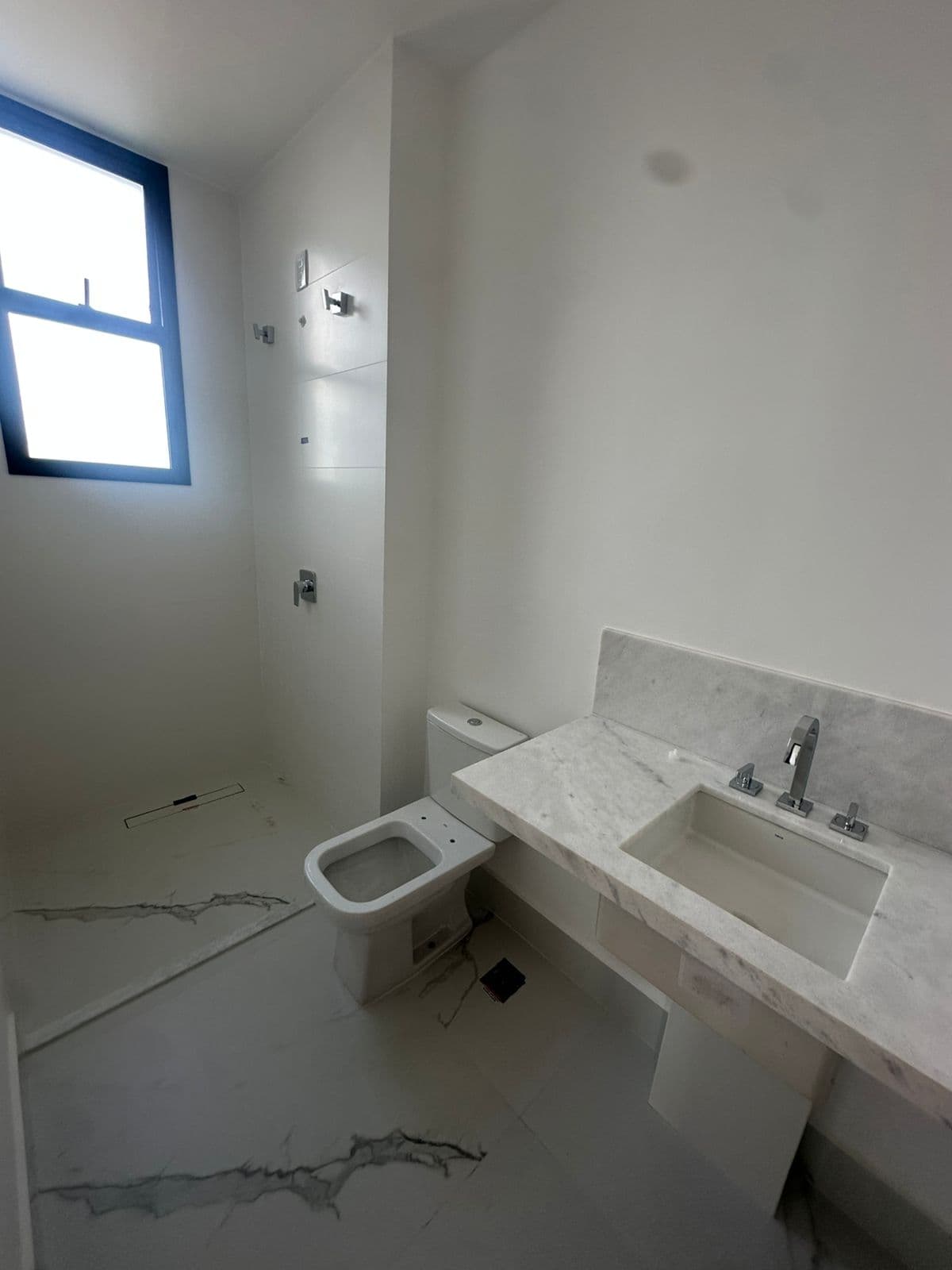PENTHOUSE AZURE COMPACT LIFE