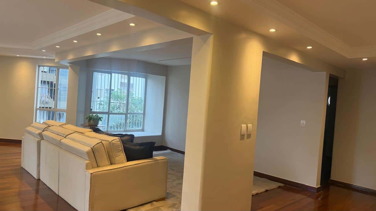 Excelente apartamento no Setor Bueno próx ao Parque Vaca Brava * Ed Biarritz *