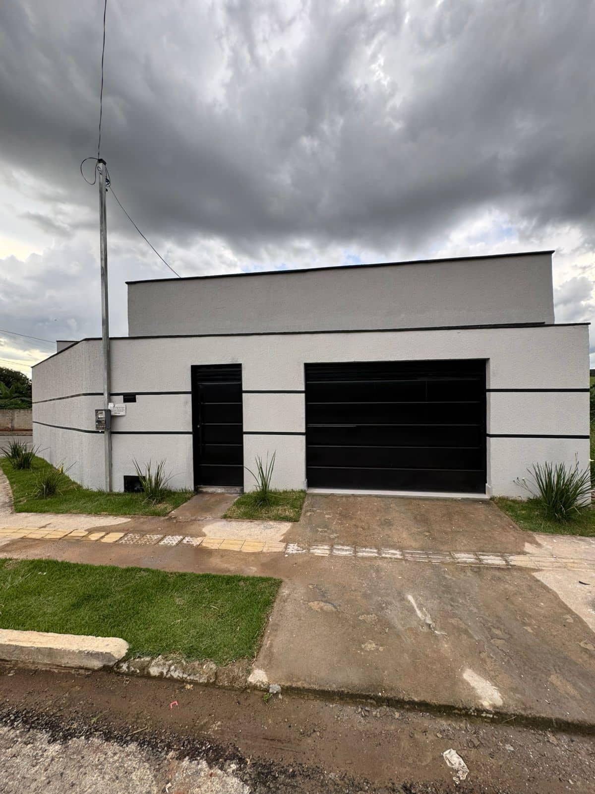 CASA A VENDA SENADOR CANEDO