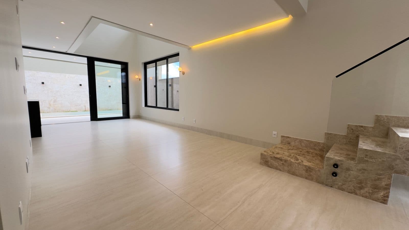 Sobrado de Alto Padrão 220m² – Jardins Parma - Condomínio Fechado na Região Metropolitana de Goiânia