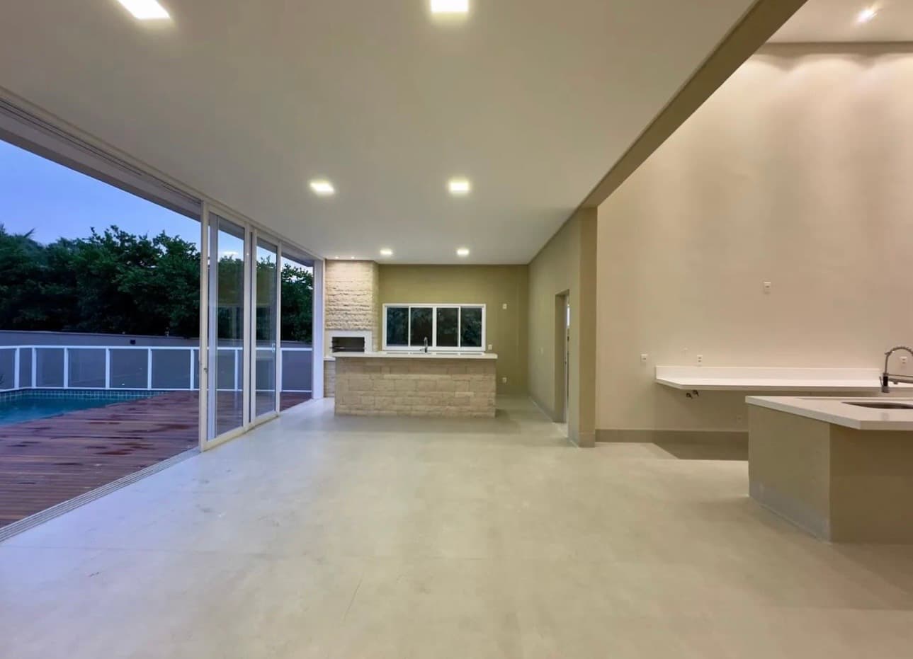 Vendo Casa Térrea nova No condomínio de chácara Villa Verde Senador Canedo