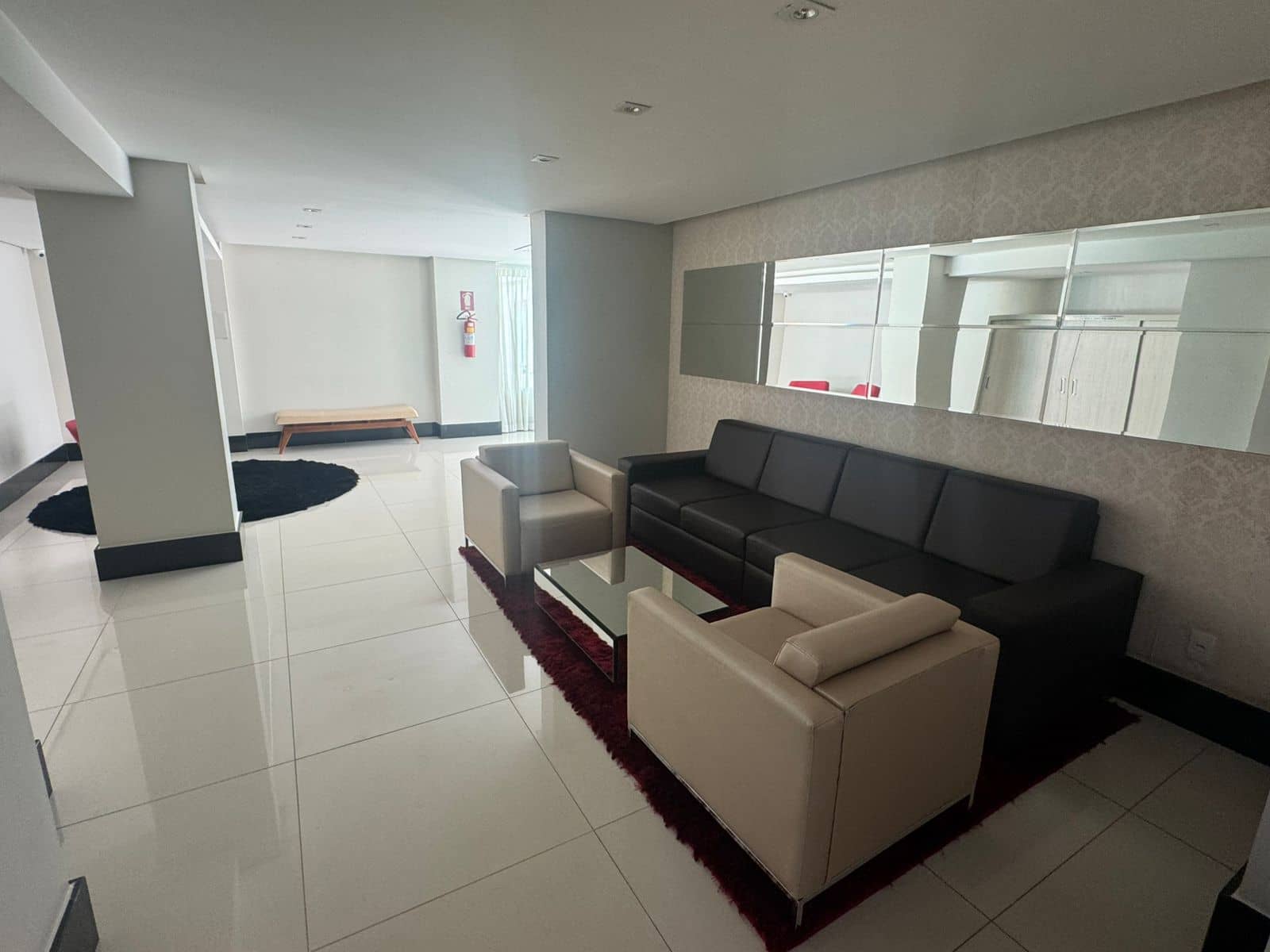 Residencial Royal Garden/ 2Q + 1 suíte