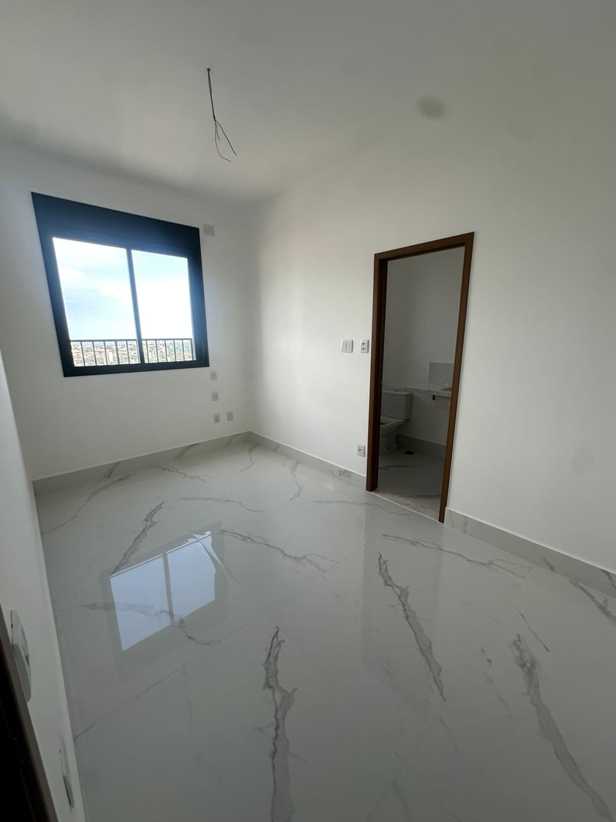 PENTHOUSE AZURE COMPACT LIFE