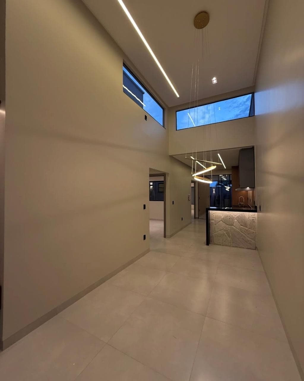 Casa no setor Jardim Helvécia Aparecida de Goiânia 10 minutos do shopping Buriti