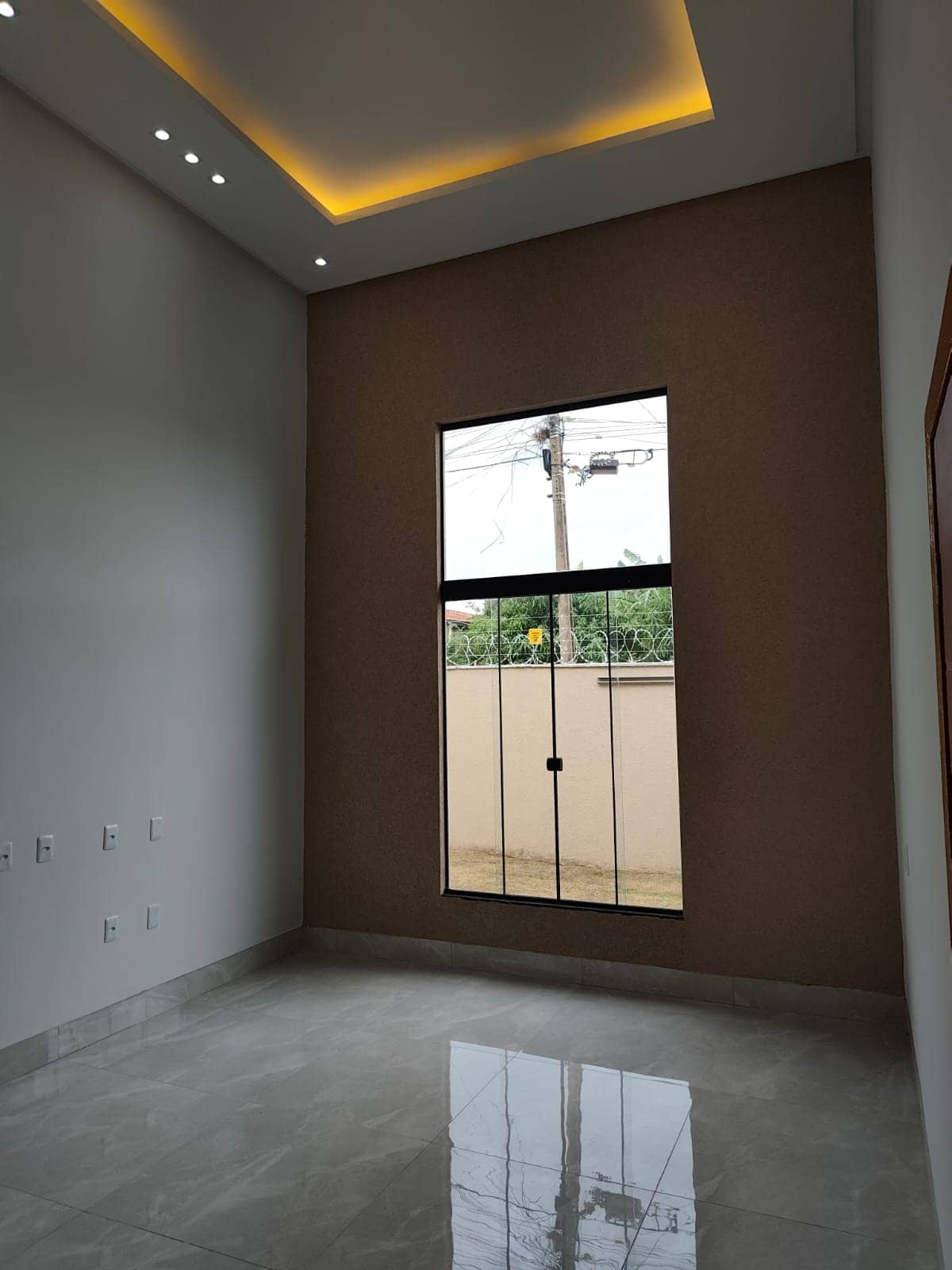 🚨 CASA MODERNA | 3Q (1 SUÍTE) | PÉ DIREITO DUPLO + ÁREA GOURMET 🚨