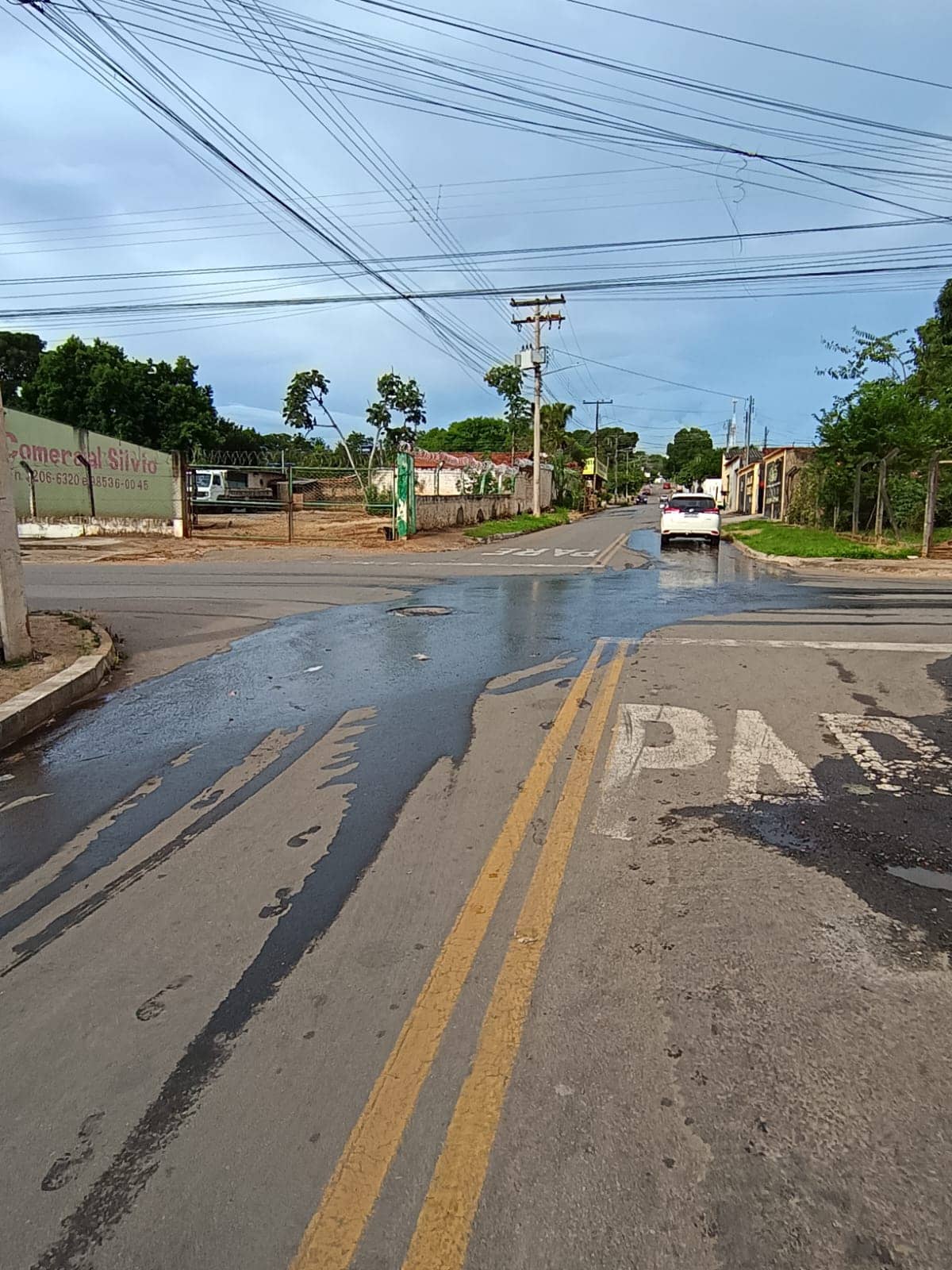 Lote comercial na vila Galvão de esquina.