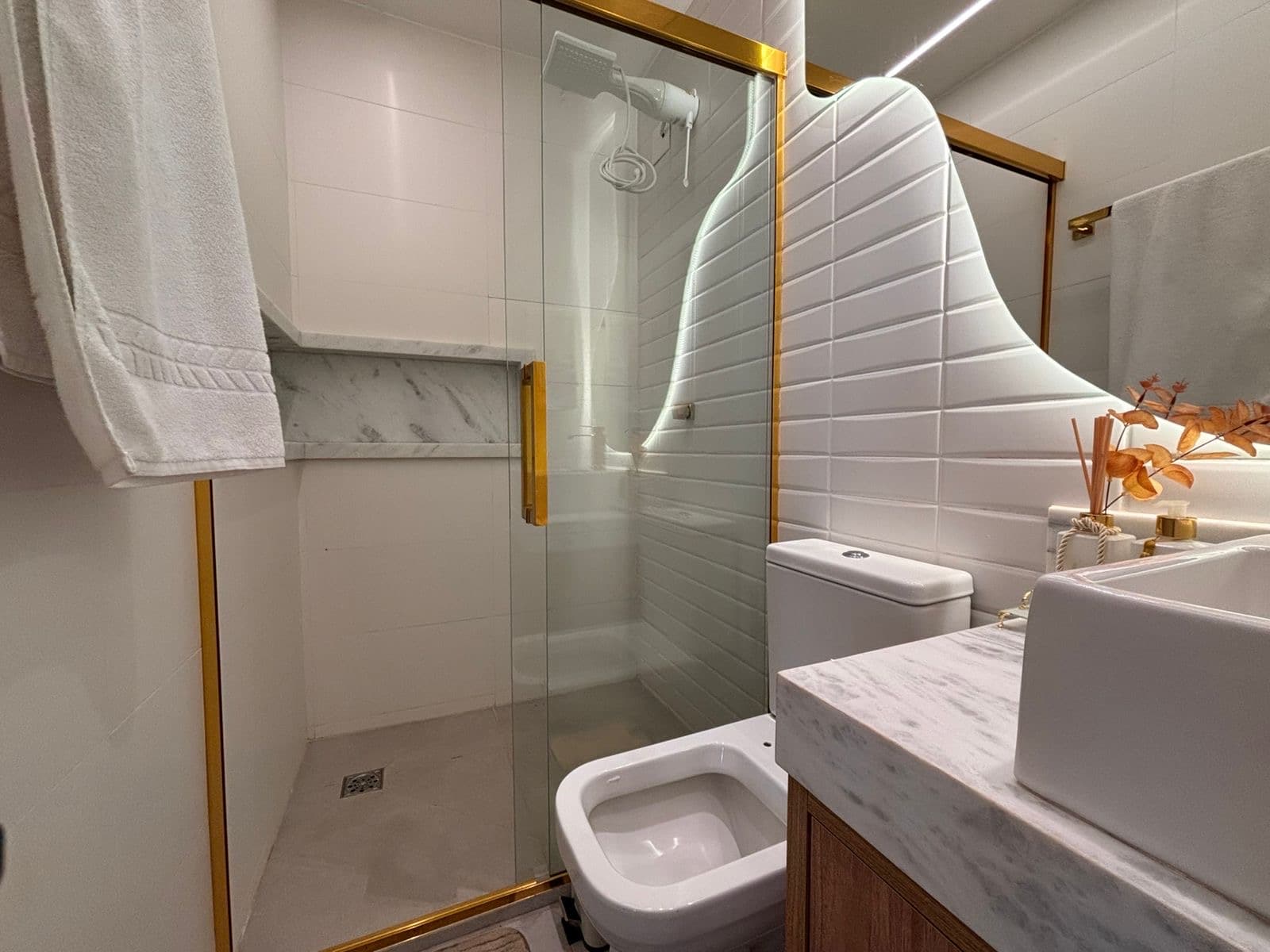 Apartamento todo mobiliado no ID Vida Urbana Sendo 2 quartos com 1 suite com 1 vaga de garagem
