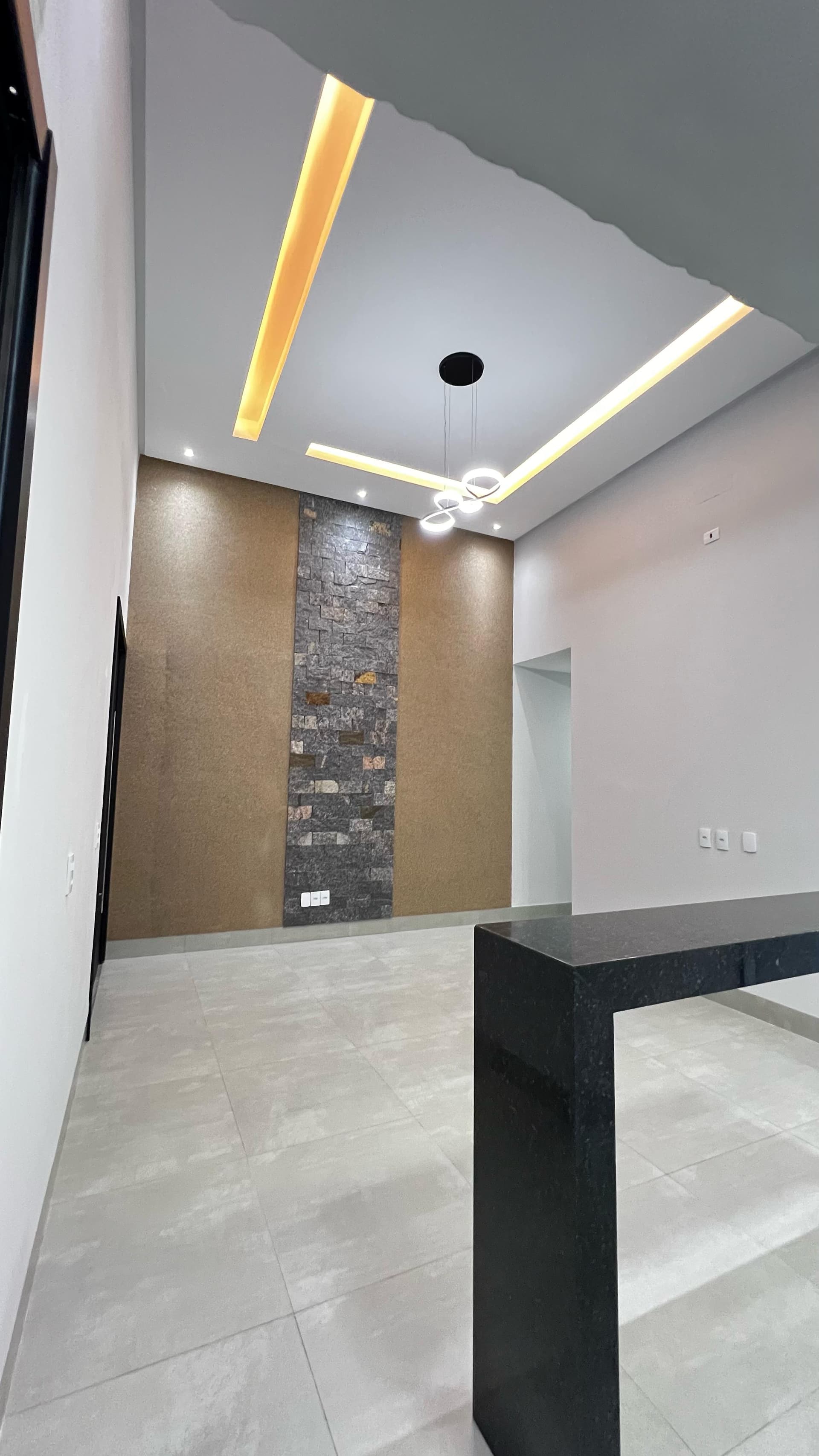 🏡 Casa 3 Suítes – Jardim Nova Era | Próx. Buriti Shopping