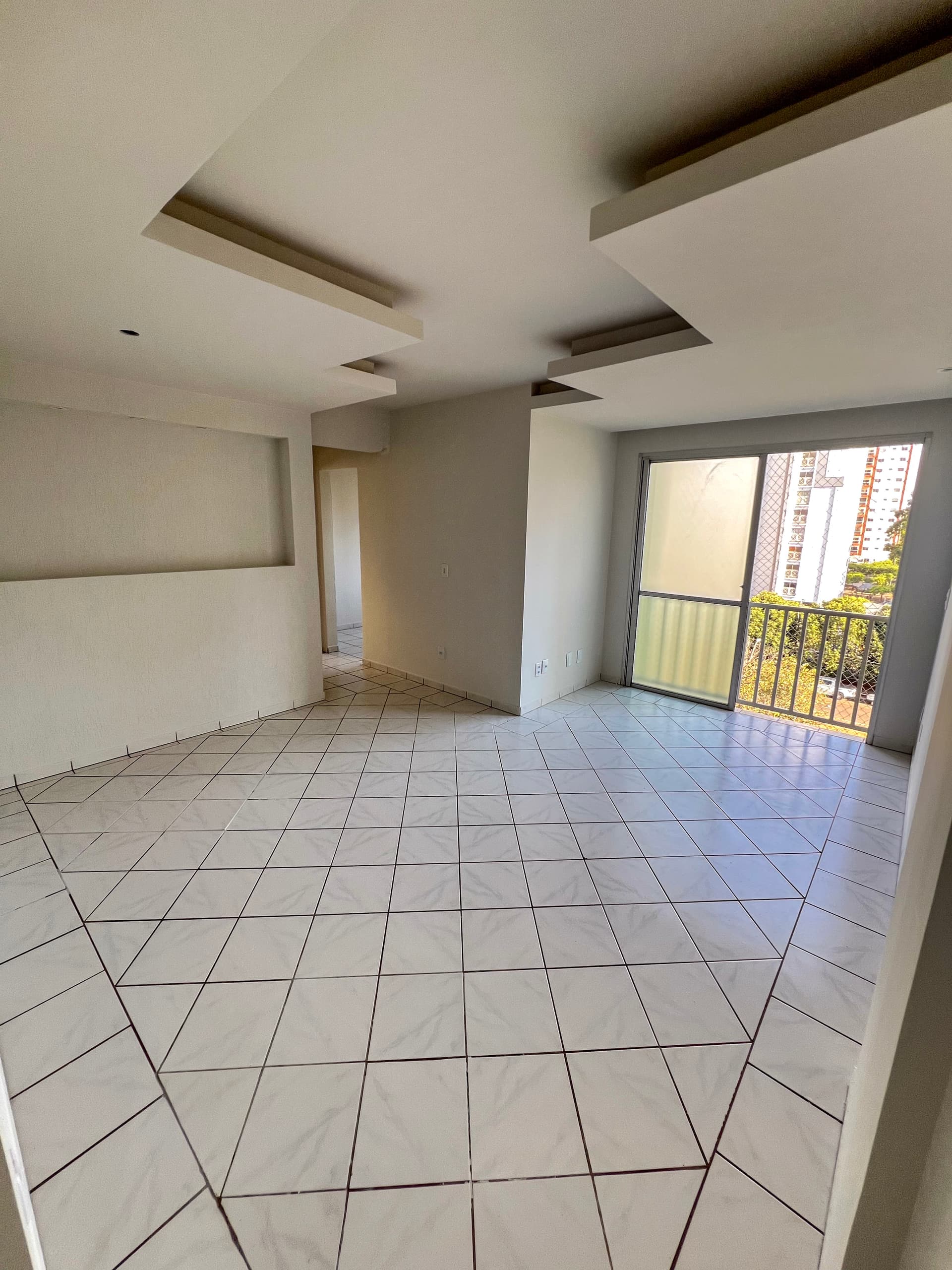 Apartamento 2 quartos com projeto de iluminação impecavél, unidade nascente ao lado do Plaza D’oro