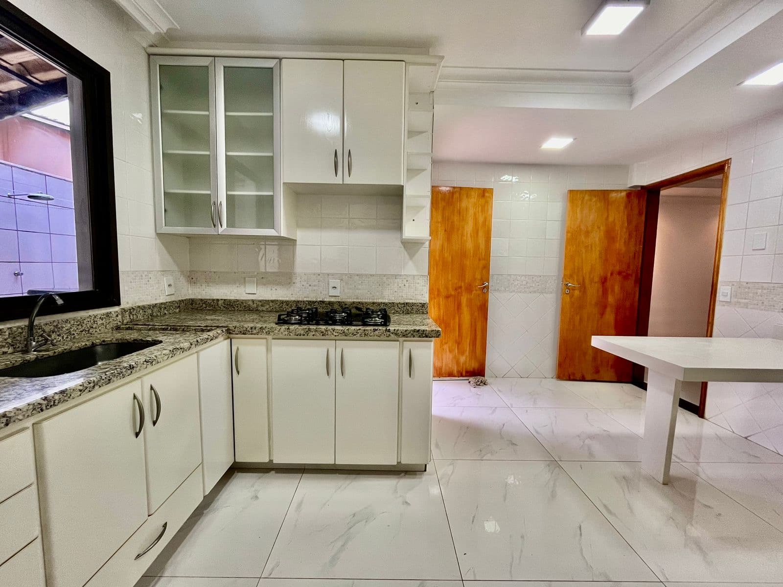 Sobrado em condomínio Villas de Atlântico