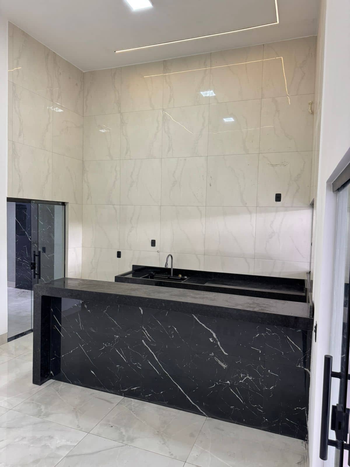 Casa 2 quartos Residencial flor do ipe 2 em Senador canedo - GO