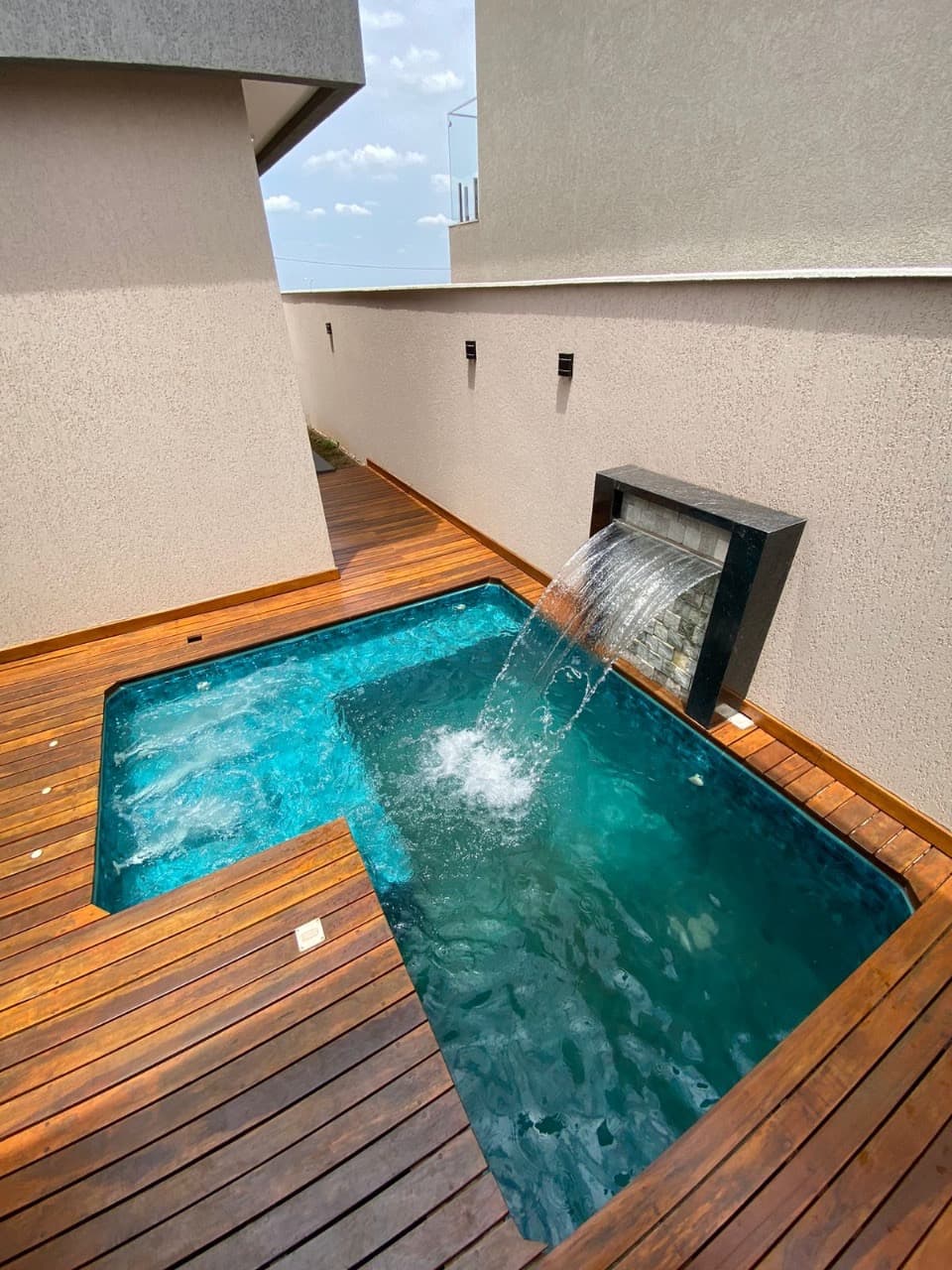 Excelente Residência 3 suítes, Jardins Bolonha