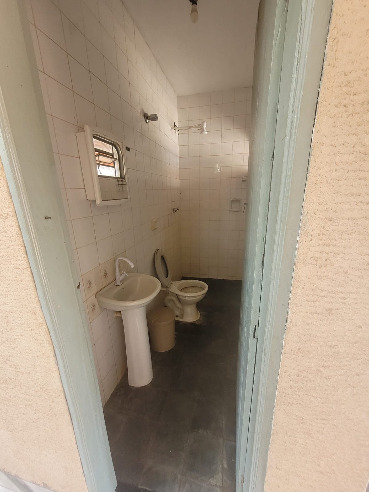 CASA A VENDA NO JARDIM PLANALTO - GOIÂNIA-GO