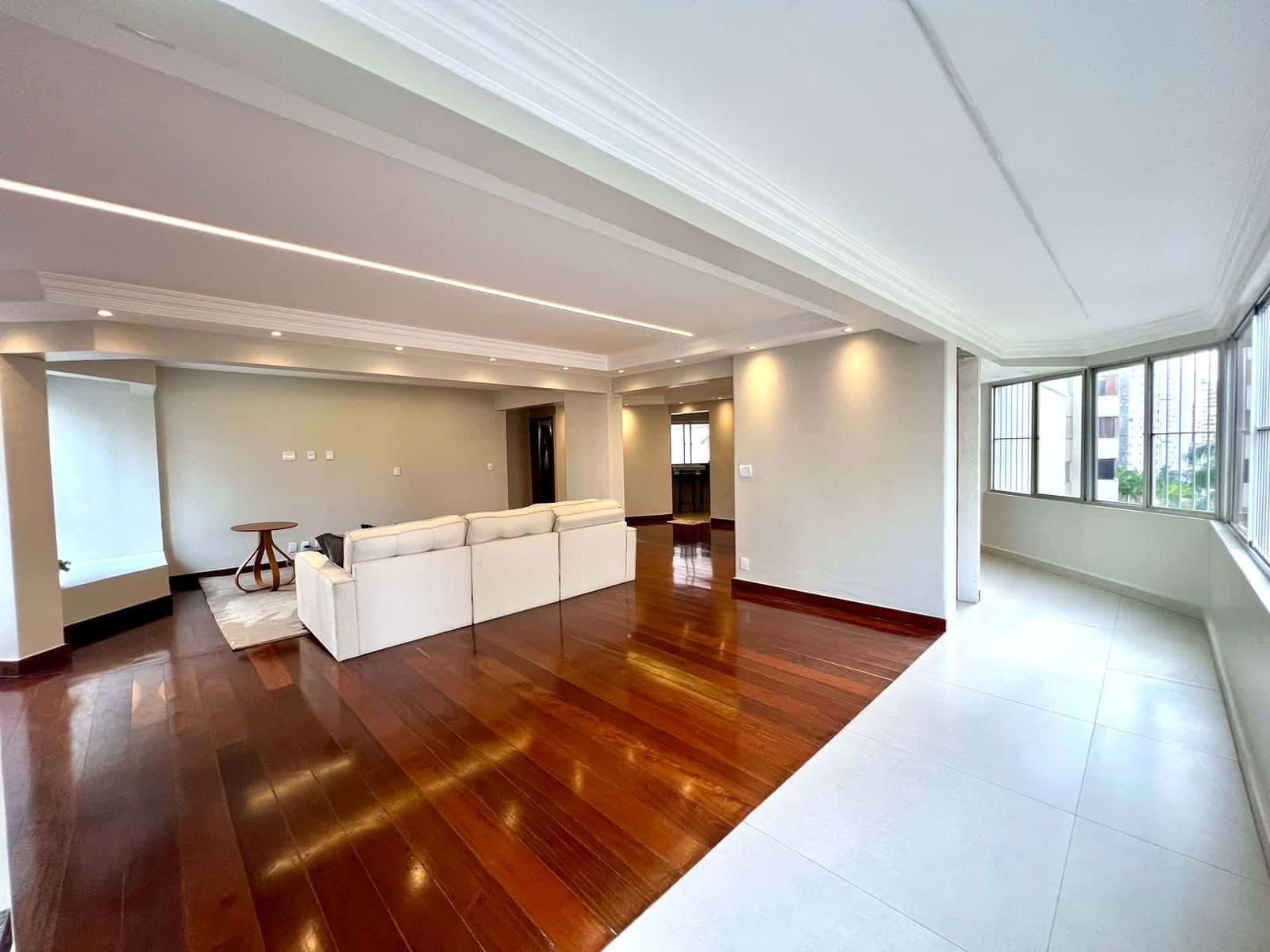 Apartamento 4 quartos no Setor Bueno