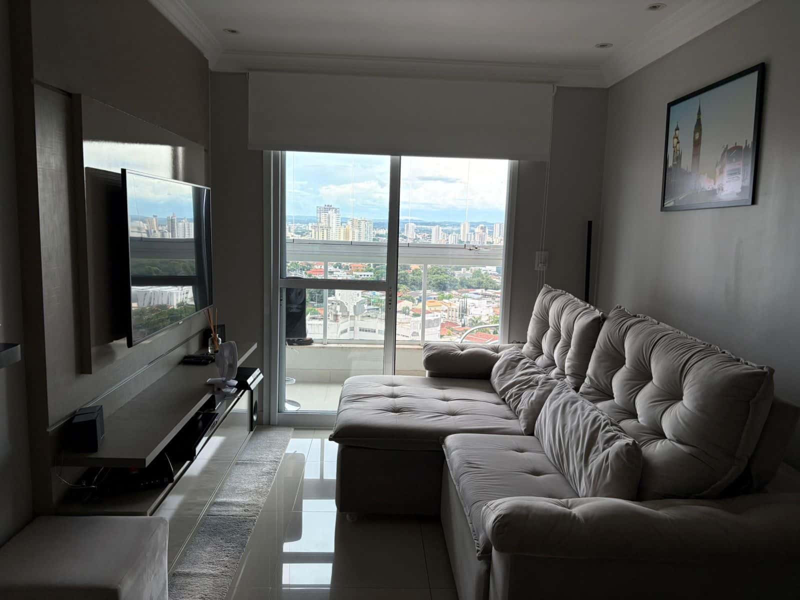 Apartamento muito bem localizado no setor Oeste Vista livre privilegiada pro lago das rosas Feel home lago das rosas